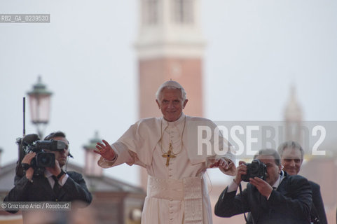 Venice 7/5/11 - Benedict XVIs visit to the Diocese of the Northeast: Pope Ratzinger visit the city of Venice in S.Marks Place with the Cardinal Scola papa piazza s.marco ©Graziano Arici/Rosebud2