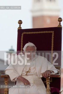 Venice 7/5/11 - Benedict XVIs visit to the Diocese of the Northeast: Pope Ratzinger visit the city of Venice in S.Marks Place with the Cardinal Scola papa piazza s.marco ©Graziano Arici/Rosebud2