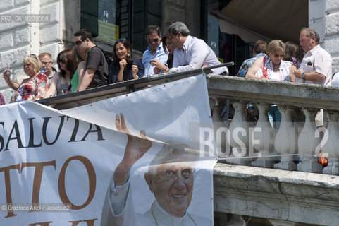 Venice 8/5/11 - Benedict XVIs visit to the Diocese of the Northeast: Pope Ratzinger visit the city of Venice in S.Marks Place with the Cardinal Scola papa piazza s.marco ©Graziano Arici/Rosebud2