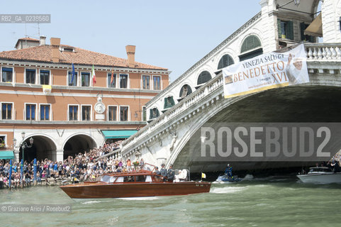 Venice 8/5/11 - Benedict XVIs visit to the Diocese of the Northeast: Pope Ratzinger visit the city of Venice in S.Marks Place with the Cardinal Scola papa piazza s.marco ©Graziano Arici/Rosebud2