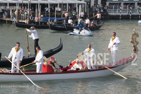 Venice 8/5/11 - Benedict XVIs visit to the Diocese of the Northeast: Pope Ratzinger visit the city of Venice in S.Marks Place with the Cardinal Scola papa piazza s.marco ©Graziano Arici/Rosebud2