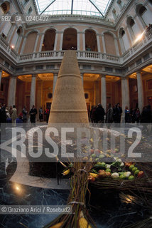 Venezia,1987.Palazzo Grassi. Mostra Effetto Arcimboldo. Mostra esposizione Arcimboldo.Venice,1987. Palazzo Grassi. Exhibition Effetto Arcimboldo  ©Graziano Arici/Rosebud2