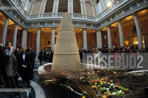 Venezia,1987.Palazzo Grassi. Mostra Effetto Arcimboldo. Mostra esposizione Arcimboldo.Venice,1987. Palazzo Grassi. Exhibition Effetto Arcimboldo  ©Graziano Arici/Rosebud2