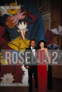 Venezia,1982.Ritratto dello stilista Egon von Fürstenberg con la moglie Diane von Fürstenberg. Moda Fashion stilista principe ritratto.Venice,1982. Portrait of the fashion designer Egon von Fürstenberg with his wife Diane von Fürstenberg ©Graziano Arici/Rosebud2