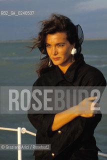 - Venezia, 1981.Festival Internazionale dArte Cinematografica di Venezia.Ritratto dellattrice Marina Suma. Cinema ritratto attrice mare spiaggia lido.- Venice,1981.Venice International Film Festival.Portrait of actress Marina Suma MES  ©  Graziano Arici  astga ©Graziano Arici/Rosebud2