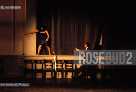 -Venezia,1985. Gran Teatro la Fenice. Balletto Kontakthof, coreografia di Pina Bausch, corpo di ballo Tanztheater Wuppertal..-Venice,1985. Gran Teatro la Fenice. Dance ballet Kontakthof, choreographed by Pina Bausch, Tanztheater Wuppertal dancers chorus ©Graziano Arici/Rosebud2