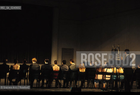 -Venezia,1985. Gran Teatro la Fenice. Balletto Kontakthof, coreografia di Pina Bausch, corpo di ballo Tanztheater Wuppertal..-Venice,1985. Gran Teatro la Fenice. Dance ballet Kontakthof, choreographed by Pina Bausch, Tanztheater Wuppertal dancers chorus ©Graziano Arici/Rosebud2