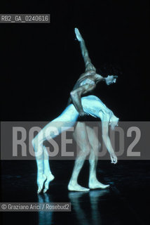 - Venezia,1984.Teatro La Fenice. Bolero coreografia di Maurice Bejart.DANZA ballo balletto coreografia coreografo.- Venice,1984.Teatro La Fenice. Bolero dence choreographer by Maurice Bejart ©Graziano Arici/Rosebud2