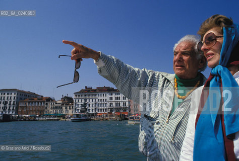 -Venezia,1993. Il direttore dorchestra Leonard Bernstein a Venezia con la sorella. Musica classica direttore orchestra ritratto .-Venice,1993. The conductor Leonard Bernstein visit Venice with his sister ©Graziano Arici/Rosebud2