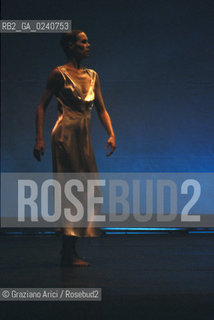 - Venezia,Gran Teatro la Fenice,1983.Underwood,Coreografia di Carolyn Carlson e Larrio Ekson,corpo di ballo Teatro e Danza la Fenice di Carolyn Carlson.DANZA balletto corpo ballo corps choreografo choreographer Choreographed.- Venice,Gran Teatro la Fenice,1983.Underwood,Choreographed by Carolyn Carlson and Larrio Ekson,corps de ballet Carolyn Carlsons la Fenice Theatre and Dance MES ©Graziano Arici/Rosebud2   astga ©Graziano Arici/Rosebud2