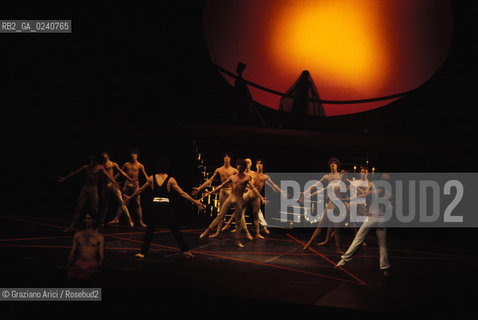 Venezia,1979.Coreografia Canal Grande di Maurice Bejart.Corpo di ballo Bejart Ballet Lausanne.Dance balletto coreografia .Venice,1979.Choreographed by Maurice Bejart,corps de ballet Bejart Ballet Lausanne ©Graziano Arici/Rosebud2  astga ©Graziano Arici/Rosebud2