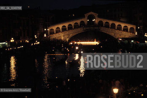 Venezia,1979.Coreografia Canal Grande di Maurice Bejart.Corpo di ballo Bejart Ballet Lausanne.Dance balletto coreografia .Venice,1979.Choreographed by Maurice Bejart,corps de ballet Bejart Ballet Lausanne ©Graziano Arici/Rosebud2  astga ©Graziano Arici/Rosebud2