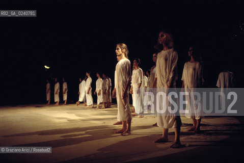 Venezia,1975.(Ghetto).Balletto Acqua Alta, coreografia di Maurice Bejart. DANZA balletto coreografia ballerino Ghetto.Venice,1975.Ballet High Tide, choreographed by Maurice Bejart MES ©Graziano Arici/Rosebud2   astga ©Graziano Arici/Rosebud2