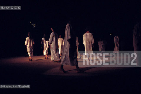 Venezia,1975.(Ghetto).Balletto Acqua Alta, coreografia di Maurice Bejart. DANZA balletto coreografia ballerino Ghetto.Venice,1975.Ballet High Tide, choreographed by Maurice Bejart MES ©Graziano Arici/Rosebud2   astga ©Graziano Arici/Rosebud2