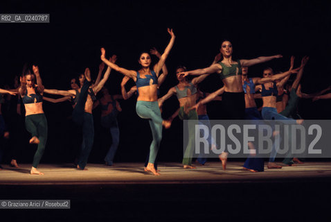 Venezia,1975.(Ghetto).Balletto Acqua Alta, coreografia di Maurice Bejart. DANZA balletto coreografia ballerino Ghetto.Venice,1975.Ballet High Tide, choreographed by Maurice Bejart MES ©Graziano Arici/Rosebud2   astga ©Graziano Arici/Rosebud2