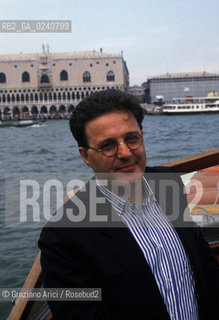 - Venezia, 1991. Fran Tomasi, organizzatore del concerto dei Pink Floyd a Venezia. Musica concerto organizzatore.- Venice,1991.Fran Tomasi, the organizer of Pink Floyd concert  ©  Graziano Arici