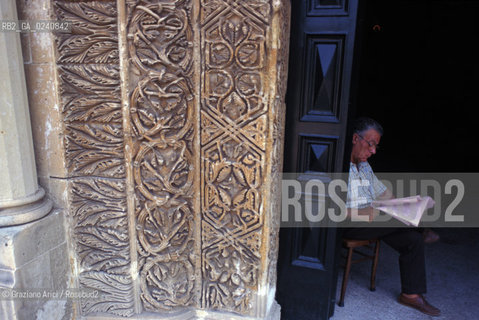 -LeccePuglia),2002.Chiesa Santi Niccolò e Cataldo. Geo Chiesa Lecce .-Lecce(Puglia),2002. Church San Niccolò and San Cataldo ©Graziano Arici/Rosebud2