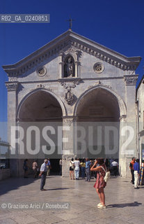 - Monte SantAngelo (Puglia),2002.Il santuario di San Michele a Monte SantAngelo. Geo santuario San Michele Monte SantAngelo.- Monte SantAngelo (Puglia),2002. The sanctuary of San Michele in Monte SantAngelo ©Graziano Arici/Rosebud2
