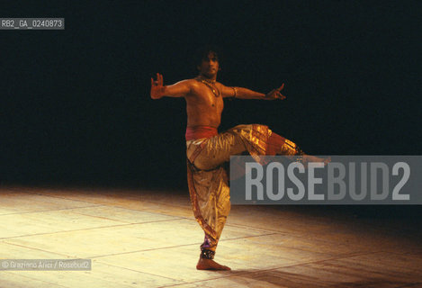 - Venezia,1980.Biennale Teatro.Danza orientale India Kathakali.DANZA oriente ballo india.- Venice,1980. Biennial Theater.Bellydancing India Kathakali ©Graziano Arici/Rosebud2  astga ©Graziano Arici/Rosebud2