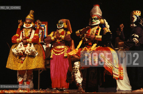 - Venezia,1980.Biennale Teatro.Danza orientale India Kathakali.DANZA oriente ballo india.- Venice,1980. Biennial Theater.Bellydancing India Kathakali ©Graziano Arici/Rosebud2  astga ©Graziano Arici/Rosebud2