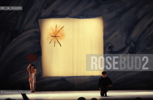 -Venezia,1981. Biennale Musica. Il balletto pantomima  Le Bal Mirò, opera di Silvano Bussotti. Musica Danza Mirò balletto coreografia scenografia contemporaneo.-Venice,1981. Music Biennale. The ballet Le Bal Mirò, by Silvano Bussotti ©Graziano Arici/Rosebud2