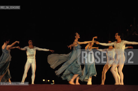 -Venezia,1981. Biennale Danza. Balletto Pas de trois. Danza balletto Pas de trois.-Venice,1981. Dance Biennale. The ballet Pas de trois. Mes © Archivio Graziano Arici  astga ©Graziano Arici/Rosebud2
