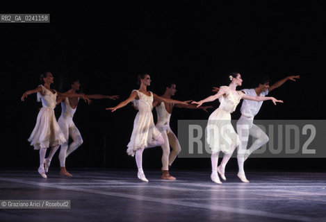 -Venezia, Piazza San Marco,1986. Balletto coreografato da Roland Petit in Piazza San Marco. Danza balletto San Marco Roland Petit.-Venice, Saint Marks Square,1986. Ballet, choreographed by Roland Petit in Saint Marks Square ©Graziano Arici/Rosebud2