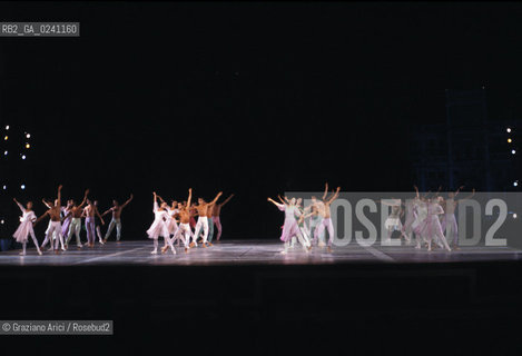 -Venezia, Piazza San Marco,1986. Balletto coreografato da Roland Petit in Piazza San Marco. Danza balletto San Marco Roland Petit.-Venice, Saint Marks Square,1986. Ballet, choreographed by Roland Petit in Saint Marks Square ©Graziano Arici/Rosebud2