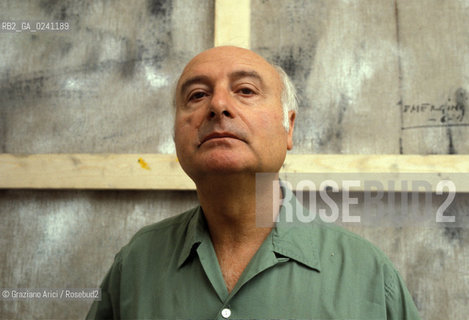 - Venezia,1982.Ritratto del pittore Mimmo Rotella . ARTE pittura Portrait pittore painter .- Venice,1982.Portrait of the painter Mimmo Rotella ©Graziano Arici/Rosebud2
