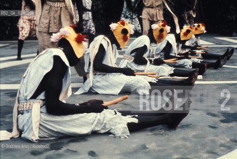 -Venezia,1975. Biennale Danza. Balletto nazionale del Senegal. Danza ballo ballerino Senegal.-Venice,1975. Dance Biennale.National Ballet of Senegal.MES ©Graziano Arici/Rosebud2 .  astga ©Graziano Arici/Rosebud2