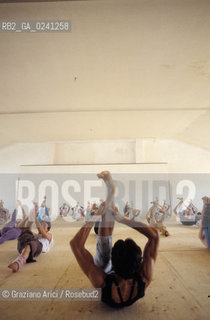 -Venezia,1980. Stage di danza del ballerino e coreografo Larrio Ekson. Danza ballerino coreografo stage lezione.-Venice,1980. Lesson- stage of the dancer and coreographer Larrio Ekson ©Graziano Arici/Rosebud2  astga ©Graziano Arici/Rosebud2