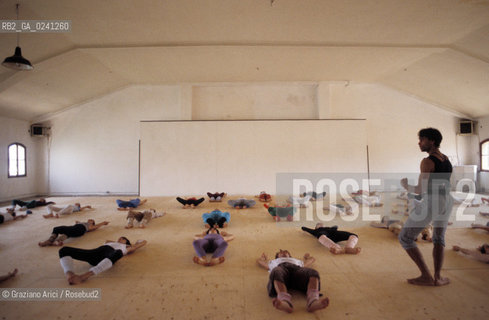 -Venezia,1980. Stage di danza del ballerino e coreografo Larrio Ekson. Danza ballerino coreografo stage lezione.-Venice,1980. Lesson- stage of the dancer and coreographer Larrio Ekson ©Graziano Arici/Rosebud2  astga ©Graziano Arici/Rosebud2