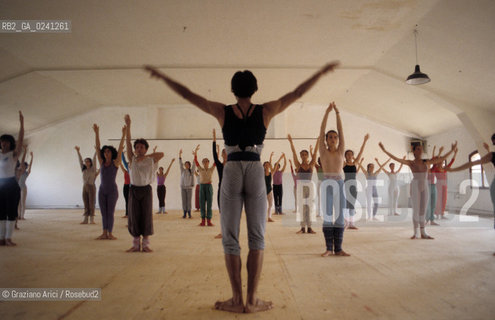 -Venezia,1980. Stage di danza del ballerino e coreografo Larrio Ekson. Danza ballerino coreografo stage lezione.-Venice,1980. Lesson- stage of the dancer and coreographer Larrio Ekson ©Graziano Arici/Rosebud2  astga ©Graziano Arici/Rosebud2