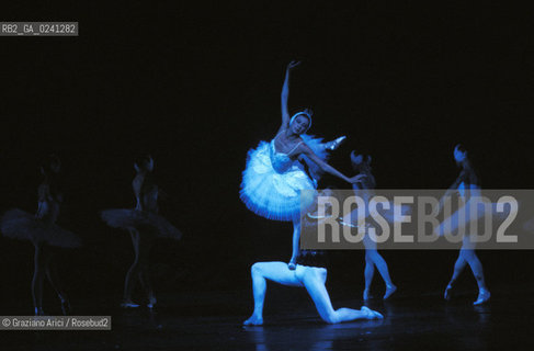 Venice, 1988. Gran Teatro La Fenice.Swan Lake ballet, coreographed by Marius Petipa and Lev Ivanov, music by Pyotr Ilyich Tchaikovsky, corps ballet of the S.M.Kirov theatre Leningrad .Venezia, 1988. Gran Teatro La Fenice. Balletto Il Lago dei Cigni,corpo di ballo teatro S.M.Kirov di Leningrado, coreografia di Marius Petipa e Lev Ivanov, musica di Pyotr Ilyich Tchaikovsky. Danza balletto classica Lago dei cigni Fenice MES ©Graziano Arici/Rosebud2.