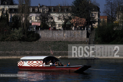 -Basilea,Svizzera,1995. Traghetto sul fiume Reno. Svizzera Basilea geo fiume Reno barca traghetto.-Basel,Switzerland,1995. Ferry boat in the river Rhine ©Graziano Arici/Rosebud2