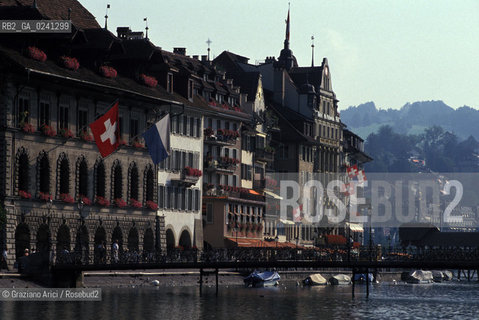 -Lucerna,1995. Svizzera. Alberghi sul lago.Svizzera geo  albergo lago.-Lucerne,1995. Switzerland. Hotels near the lake  ©Graziano Arici/Rosebud2