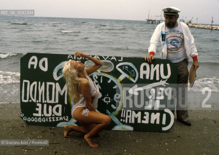 - Venezia, 1990. 37°Festival Internazionale dArte Cinematografica di Venezia.Ritratto della pornostar Yurika Rothschild in spiaggia.Cinema ritratto porno erotico pornostar.- Venice,1990. 37th Venice International Film Festival.Portrait of the pornostar Yurika Rothschild on the beach ©  Graziano Arici MES