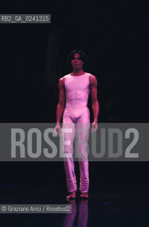 -Venezia,1981.Teatro Malibran. Il ballerino Ekson Larrio nel balletto Undici Ondedi Carolyn Carlson. Danza Balletto coreografa Carlson Undici onde Malibran.-Venice,1981. Teatro Malibran. The dancer Ekson Larrio in the ballett Undici Onde by Carolyn Carlson, contemporary dance choreographer MES ©Graziano Arici/Rosebud2  astga ©Graziano Arici/Rosebud2