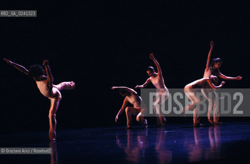 -Venezia,1981.Teatro Malibran. Balletto Undici Ondedi Carolyn Carlson. Danza Balletto coreografa Carlson Undici onde Malibran.-Venice,1981. Teatro Malibran. Ballett Undici Onde by Carolyn Carlson, contemporary dance choreographer MES ©Graziano Arici/Rosebud2  astga ©Graziano Arici/Rosebud2