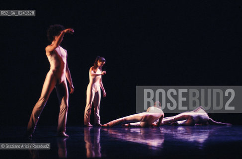 -Venezia,1981.Teatro Malibran. Balletto Undici Ondedi Carolyn Carlson. Danza Balletto coreografa Carlson Undici onde Malibran.-Venice,1981. Teatro Malibran. Ballett Undici Onde by Carolyn Carlson, contemporary dance choreographer MES ©Graziano Arici/Rosebud2  astga ©Graziano Arici/Rosebud2