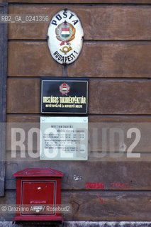 - Ungheria,Budapest,1978.Ufficio postale. GEO CAPITALE capital posta .- Hungary,Budapest,1978.Post office Mes ©  Graziano Arici.