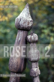 - Ungheria,Budapest,1978.II cimitero,tombe transilvaniche. GEO cimitero tombe tombs.- Hungary,Budapest,1978.The cemetery, Tombs of the Transylvania Mes ©  Graziano Arici.