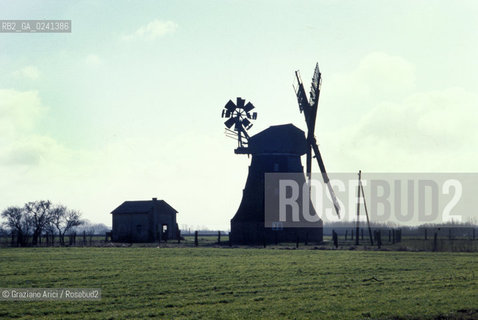 - Mare Baltico,1980.Mulini.GEO mare sea mulino mill.- Baltic Sea,1980.Mills Mes ©  Graziano Arici