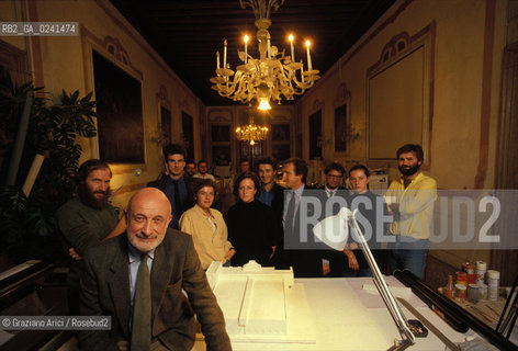 - Venezia,1990.Ritratto dellarchitetto Vittorio Gregotti nel suo studio veneziano. Architetto architettura ritratto.- Venice,1990.Portrait of the architect Vittorio Gregotti in his studio ©Graziano Arici/Rosebud2