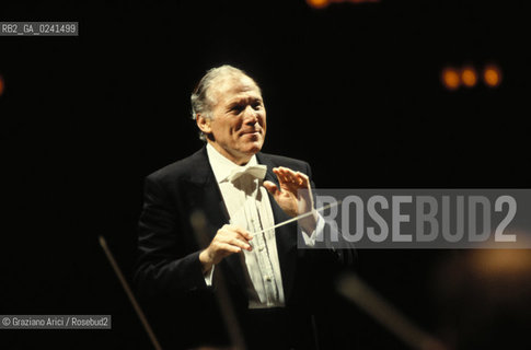 -Venezia,1991. Ritratto del direttore dorchestra George Pretre durante un concerto. Musica classica direttore dorchestra concerto ritratto.-Venice,1991. Portraits of the opera conductor George Pretre during a concert ©Graziano Arici/Rosebud2