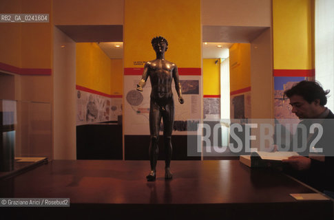 Venezia,1988.Palazzo Grassi. Mostra I Greci e lOccidente. Arte mostra Storia Greci Occidente Grecia civiltà popolazione.Venice,1988.Palazzo Grassi. Exhibition I Greci e lOccidente ©Graziano Arici/Rosebud2