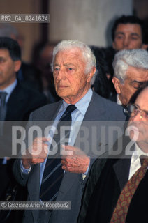 Venezia,1988.Palazzo Grassi. Mostra I Greci e lOccidente.Il Presidente della Fiat Gianni Agnelli. Arte mostra Storia Greci Occidente Grecia civiltà popolazione Presidente FIAT ritratto .Venice,1988.Palazzo Grassi. Exhibition I Greci e lOccidente.The President of FIAT Gianni Agnelli  ©Graziano Arici/Rosebud2