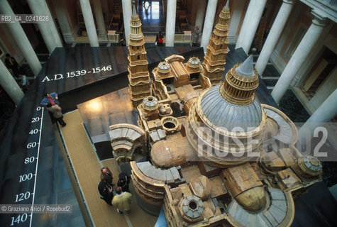 Venezia,1994.Palazzo Grassi. Mostra Rinascimento-Rinascimento da Brunelleschi a Michelangelo : la rappresentazione dellarchitettura. Arte Mostra Architettura Storia Rinascimento.Venice,1994.Palazzo Grassi. Exhibition Rinascimento - Renaissance ©Graziano Arici/Rosebud2