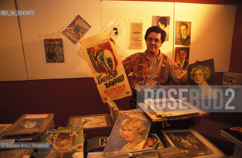 Pordenone,1996. Le giornate sul cinema muto: materiali da collezionismo. Cinema muto festival collezione.Pordenone,1996. days of silent films: collecting materials   ©Graziano Arici/Rosebud2