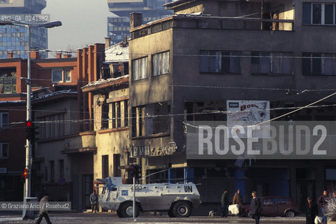 -Sarajevo,1994.Strade e palazzi della città. Guerra distruzione palazzo - Sarajevo,1994. Roads and buildings in the city ©Graziano Arici/Rosebud2